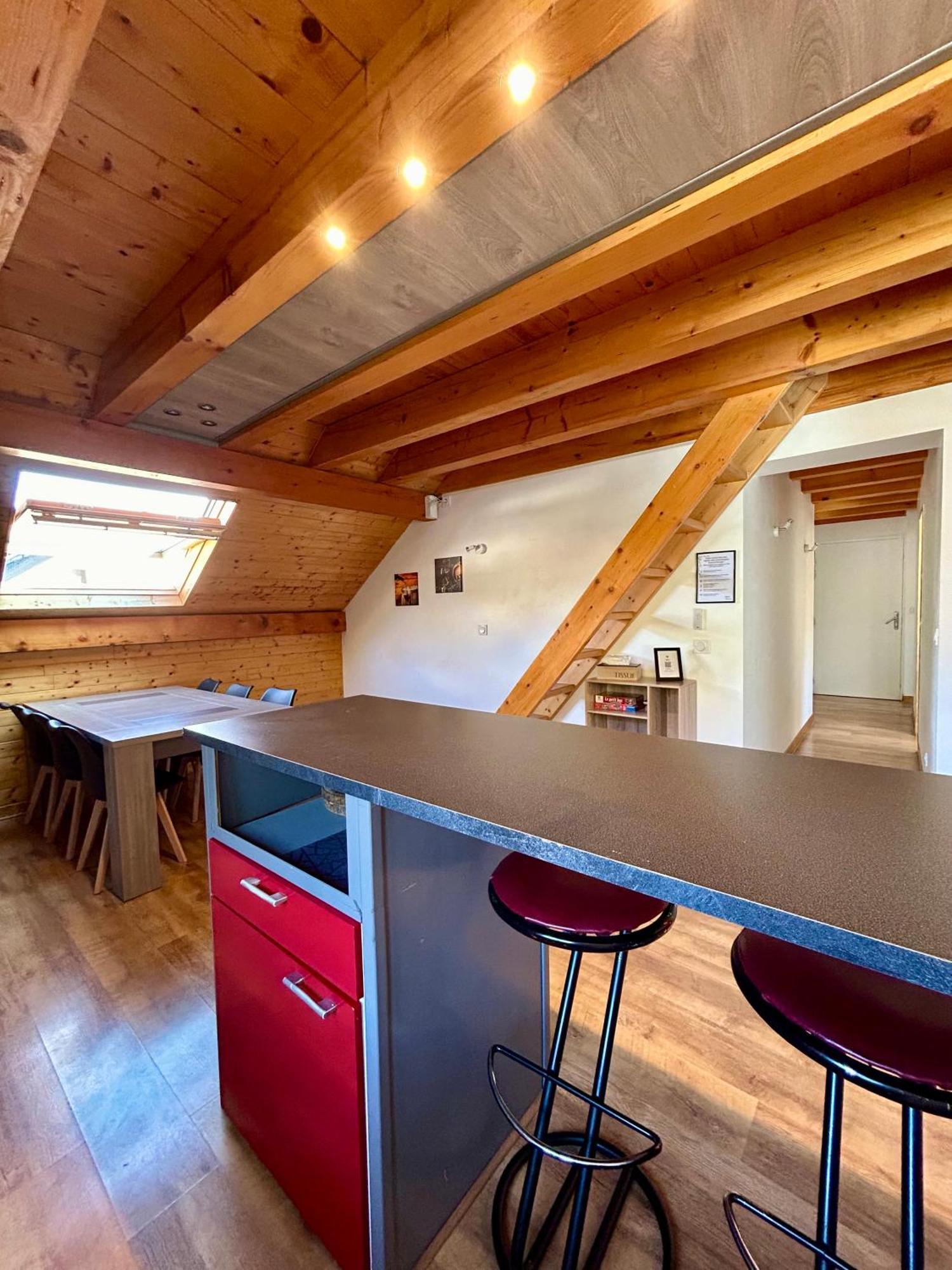 Apartment Chez Fred 201 - Parking Wifi - Clg Savoie *